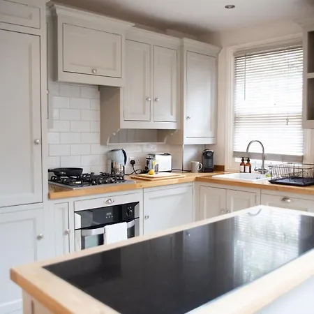 35 Grosvenor Terrace - 3 Bed Sleeps 6, 5 Min Walk From Centre *