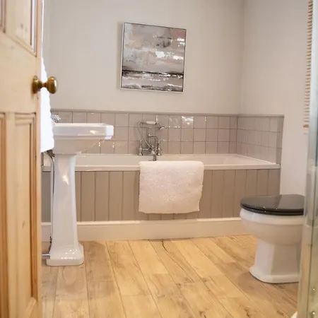 35 Grosvenor Terrace - 3 Bed Sleeps 6, 5 Min Walk From Centre *