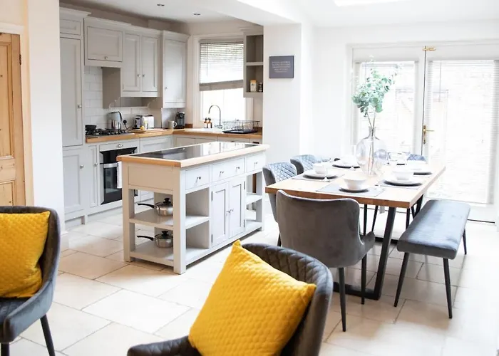 Casa vacanze 35 Grosvenor Terrace - 3 Bed Sleeps 6, 5 Min Walk From Centre *